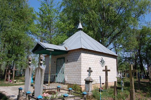 Аздамічы. Капліца Троіцы Святой